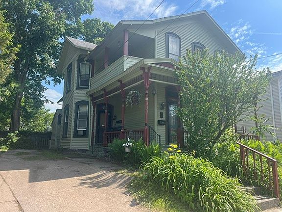 3rd image of 343 W 21st St