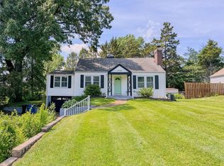 4982 Mattis Rd, Saint Louis, MO 63128