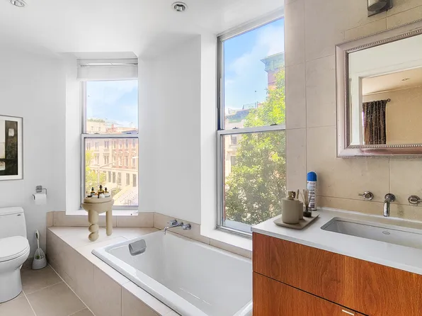 2605 Frederick Douglass Boulevard image 6 of 12