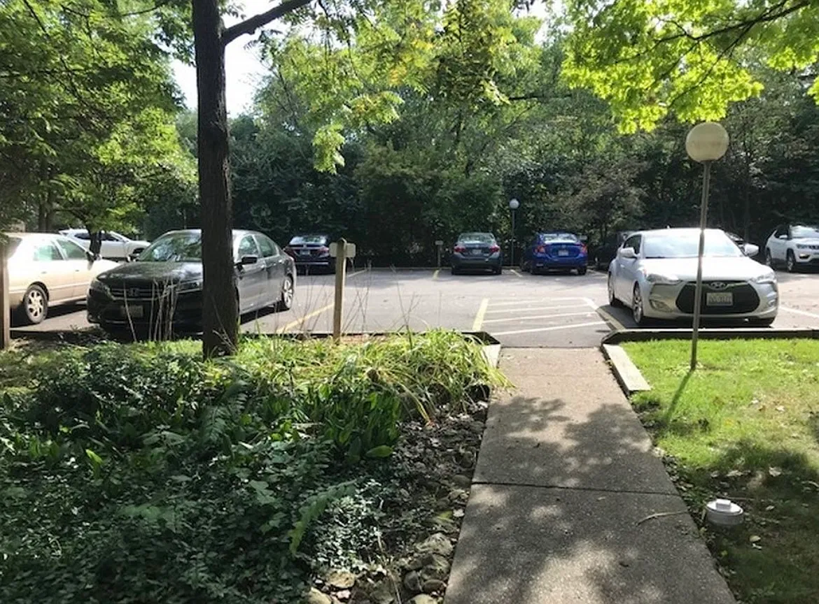 5603 Lakeside Drive - 3C — Photo 2