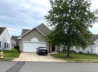 51 Country Ln, Columbus, NJ 08022