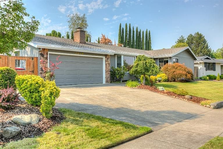 1st image of 2858 Pennington Dr