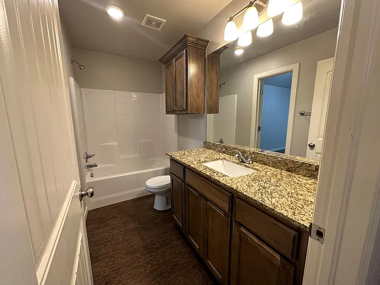 4600 Loch Ln — Photo 11