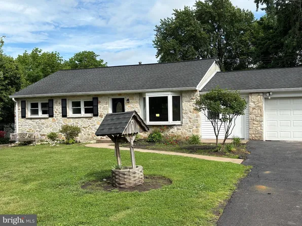 1217 Greeley Ave, Ivyland, PA 18974