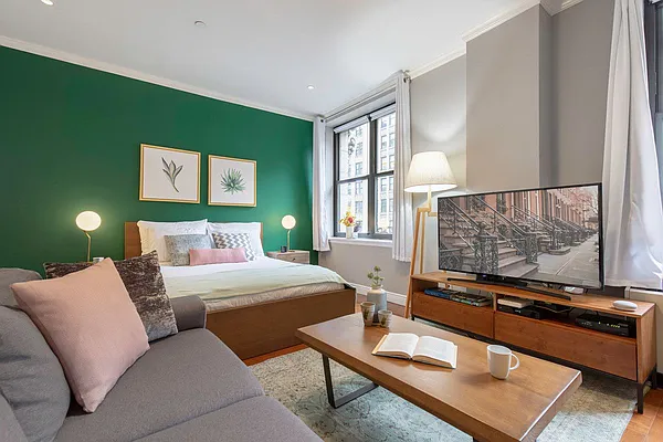 Rented by REAL New York | media 9