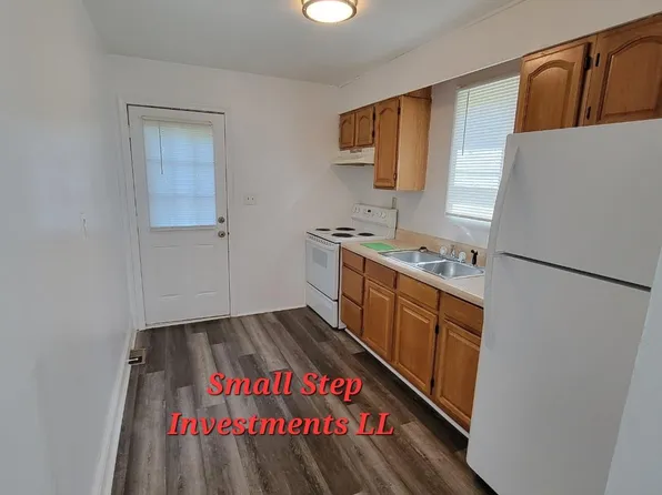 241 Ocran Rd, White Stone, VA 22578