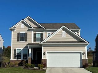 2701 Dunes Ct, Milford, MI 48381