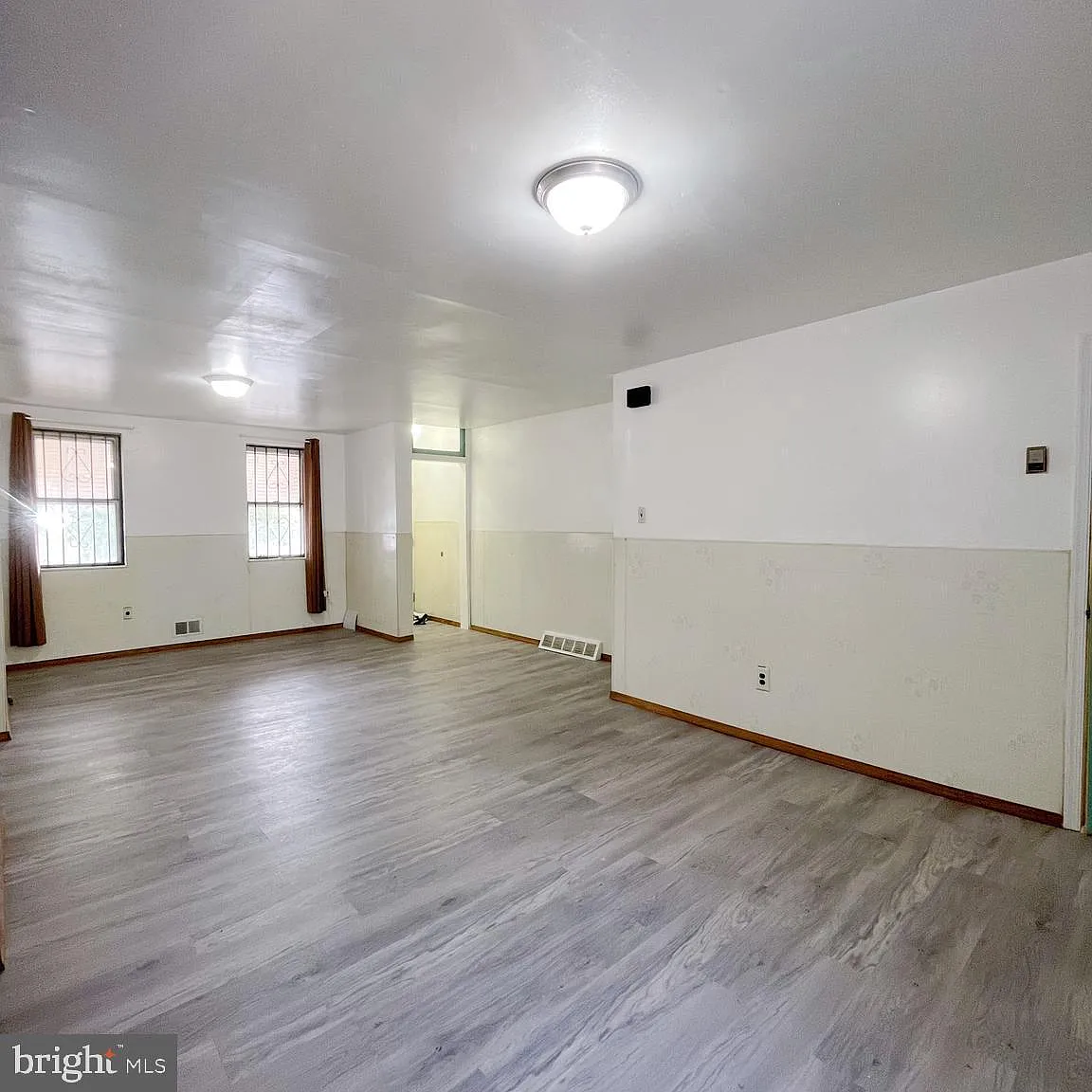 3 bed, 1136 sqft, $1,200 — Photo 1