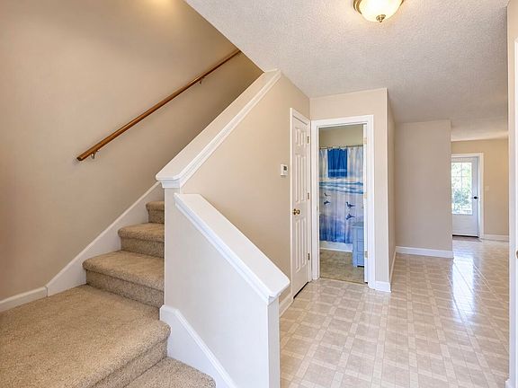 3rd image of 1127 Lenny Ln