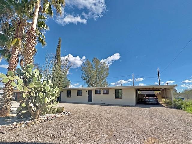 Front of house & carport