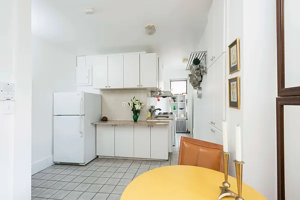 Rented by Compass | media 7