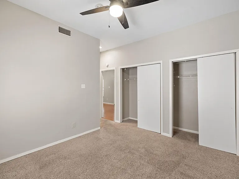 712 Graham Pl #203 — Photo 18