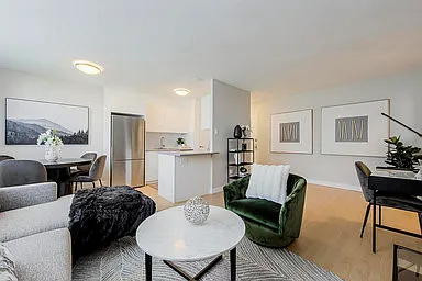 740 Midland Avenue Toronto — Photo 4