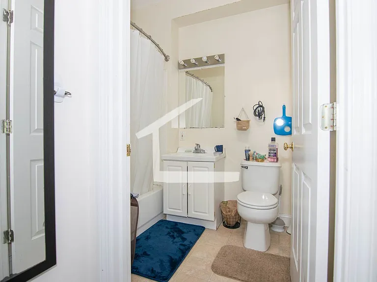 8-10 Glencoe St #2 — Photo 10