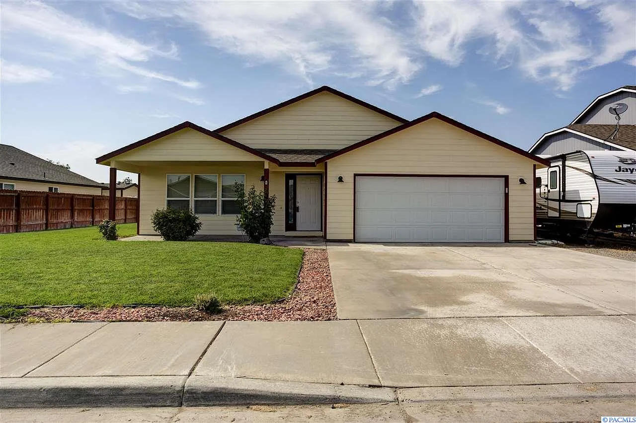 5302 Reagan Way photo 1