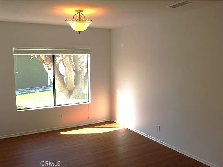27 Bawley St — Photo 9