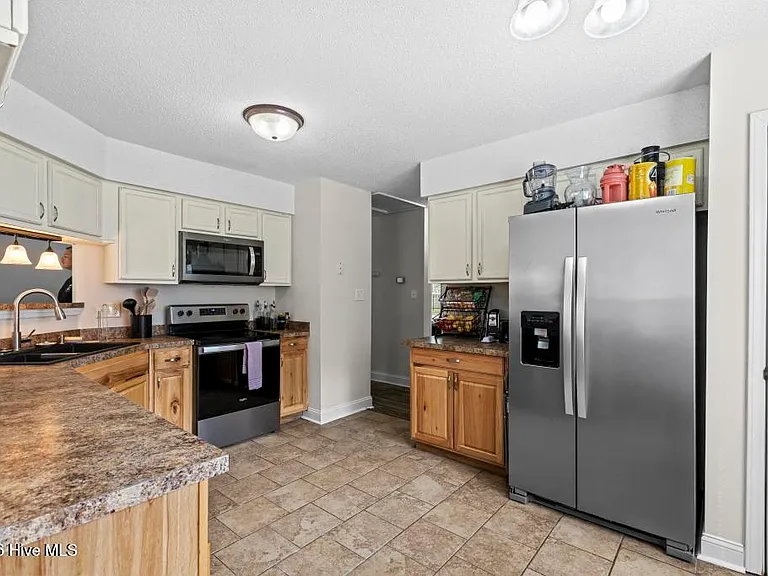 132 Forest Bluff Dr — Photo 11