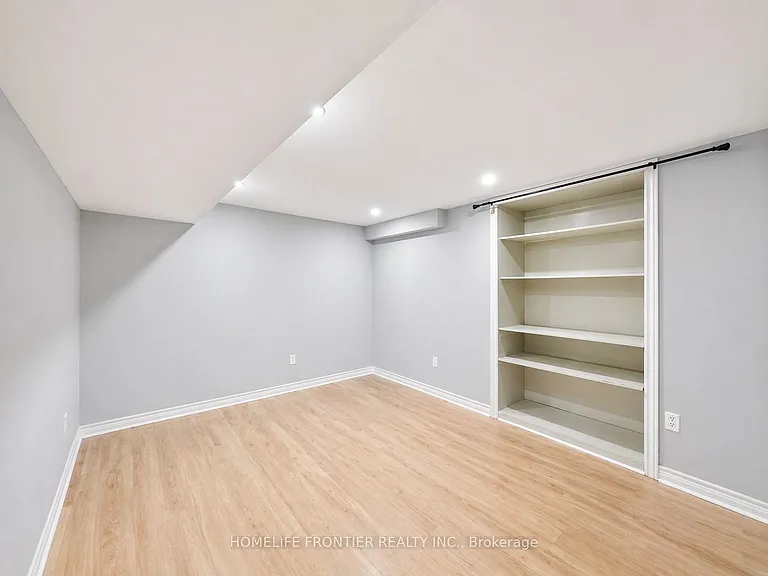 62 Clydesdale Cir #LOWER — Photo 7