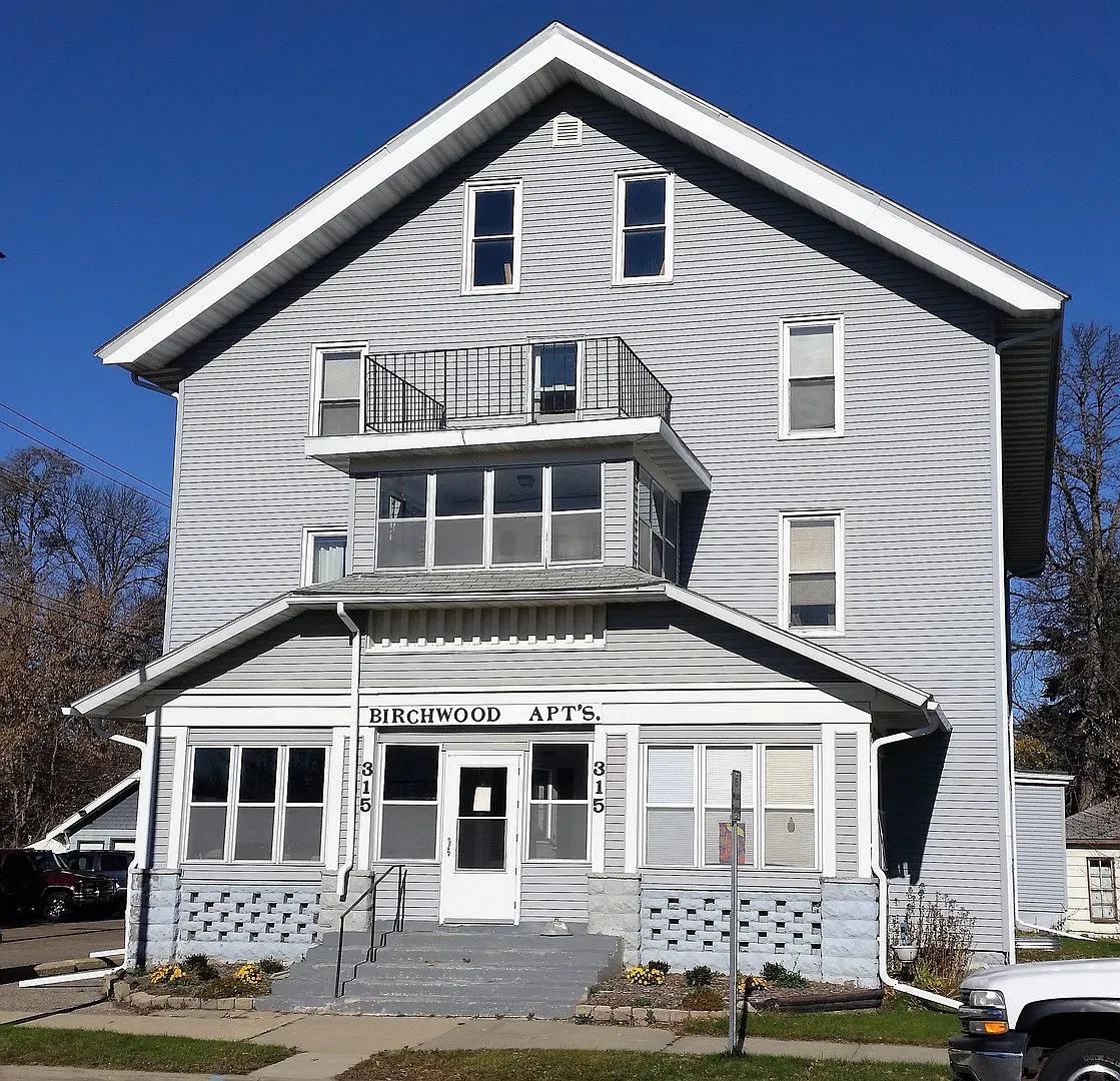 Birchwood Apartments — Photo 1