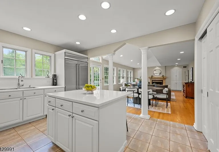 33 Exeter Rd — Photo 10