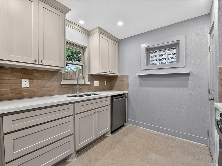 4131 Knotty Oaks Trl — Photo 11