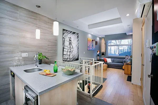 Sold by The InHouse Group | media 11