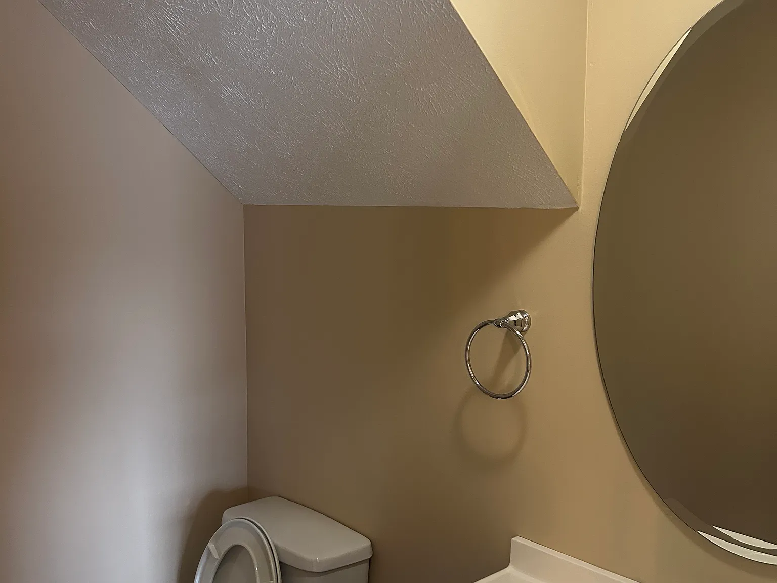 2 bed, 2.5 bath, $1,400 — Photo 4