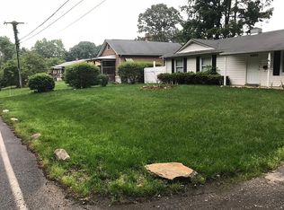 107 Light Street Ave, Pasadena, MD 21122