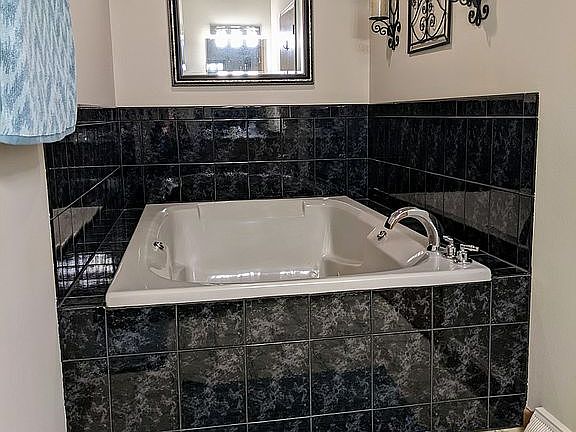 Master bath whirlpool tub
