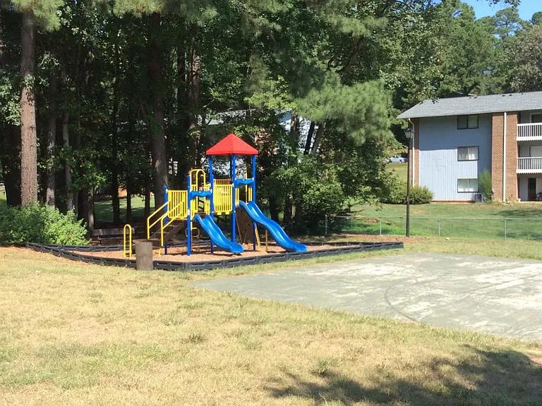 1287 Schaub Dr — Photo 20