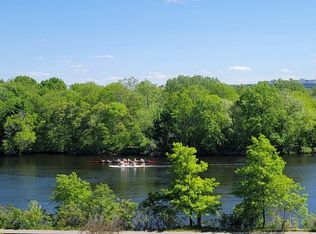 227 Coolidge Ave APT 211, Watertown, MA 02472