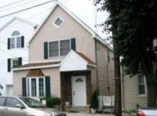 764 2nd St, Secaucus, NJ 07094