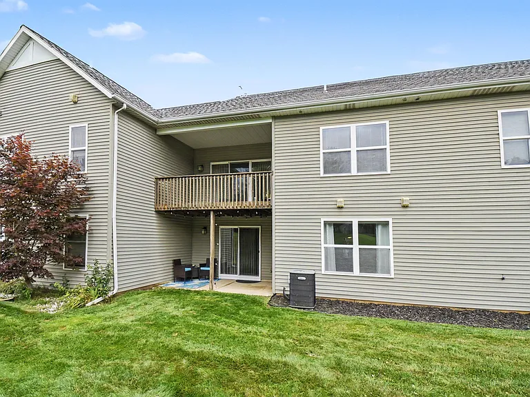 660 Braeside Dr SE — Photo 27