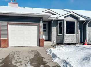 42 W Harvest Oak Cir NE, Calgary, AB T3K4S6
