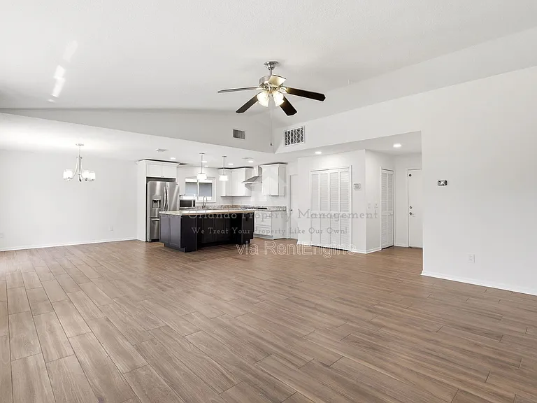 7326 Wethersfield Dr — Photo 4