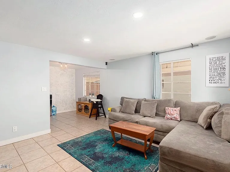 2711 W Carson Dr — Photo 26