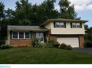 1022 Barberry Ln, Columbus, OH 43213