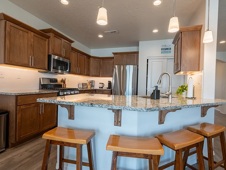 18522 White Rose Pl — Photo 6