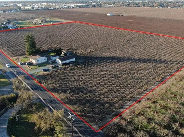 5105 E Hogan Ln, Lodi, CA 95240