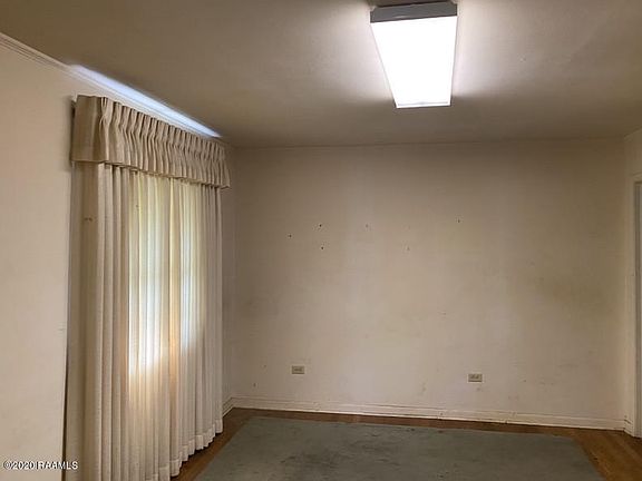 4th image of 116 Oakwood Dr