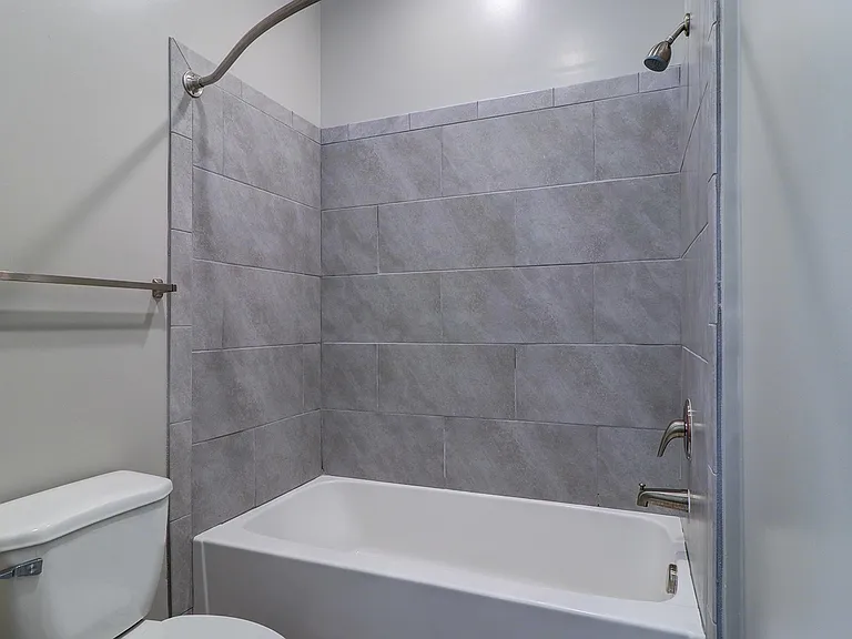 Nexus Brandon Apartments — Photo 82