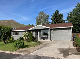 708 Cherry Ct, Wenatchee, WA 98801