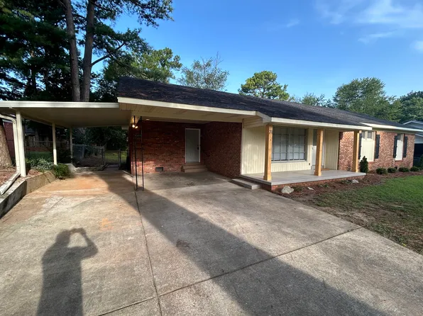 21 Robin Hood Ln, Jackson, TN 38305