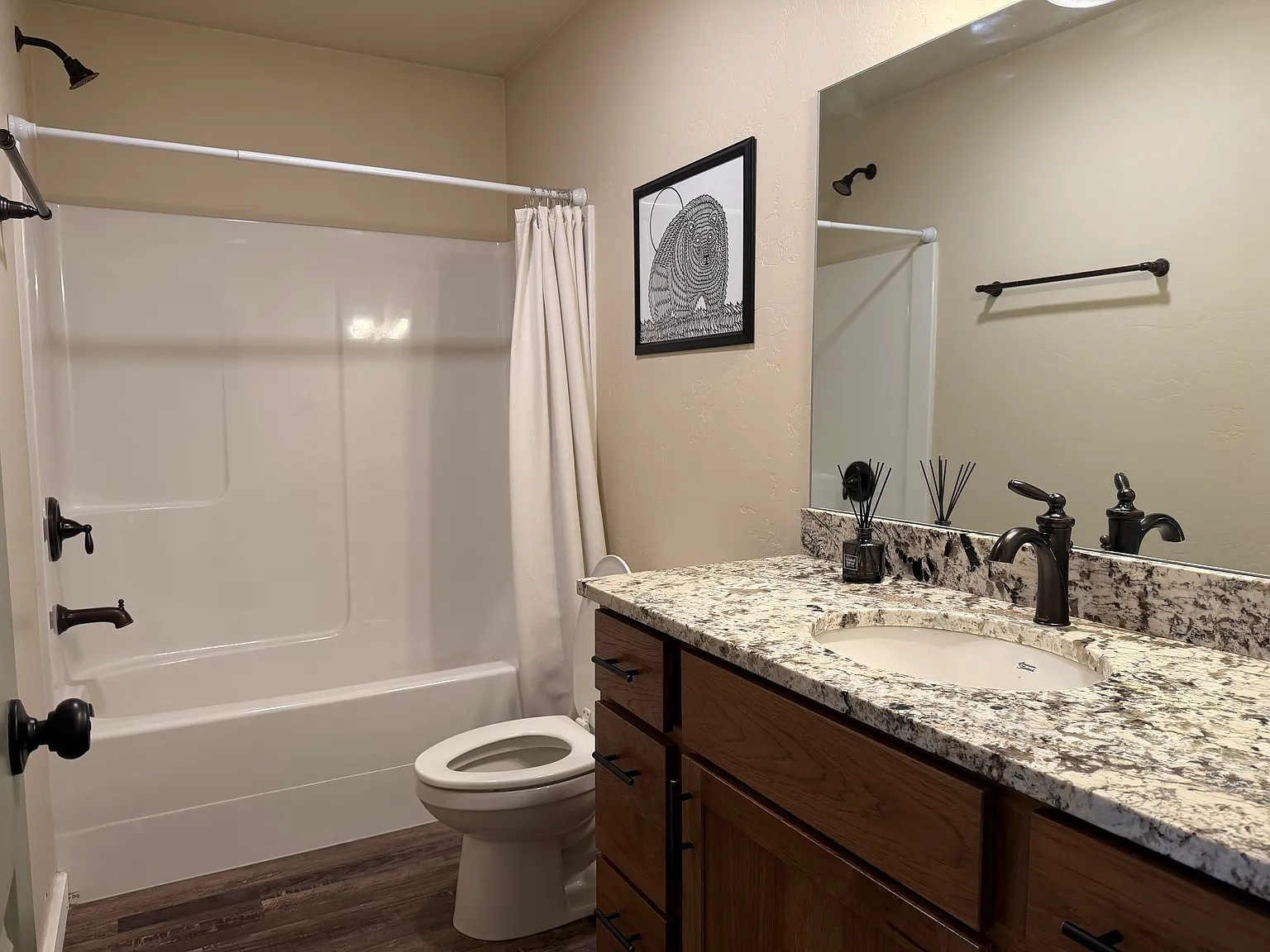 3 bed, 1580 sqft, $3,100 — Photo 3
