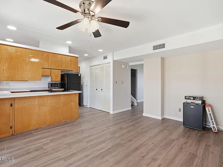 3937 S Mill Ave — Photo 10