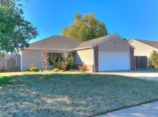 3036 Pinecrest St, Norman, OK 73071