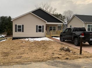 807 Baldwin St, Radford, VA 24141