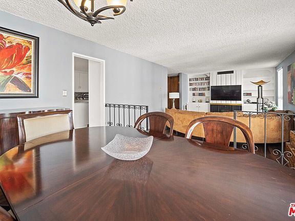 5th image of 6124 Buckingham Pkwy Unit 308