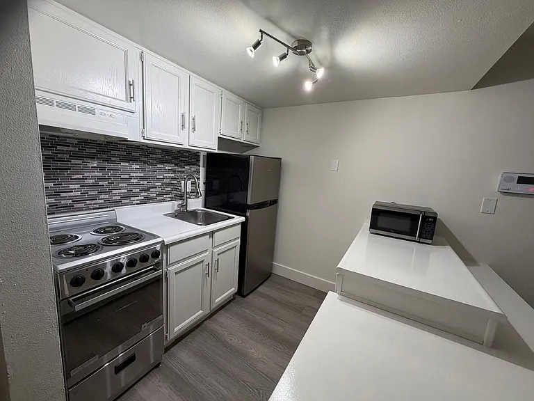 Sycamore Place Apartments — Photo 30