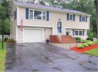 25 Ackerman St, Salem, NH 03079
